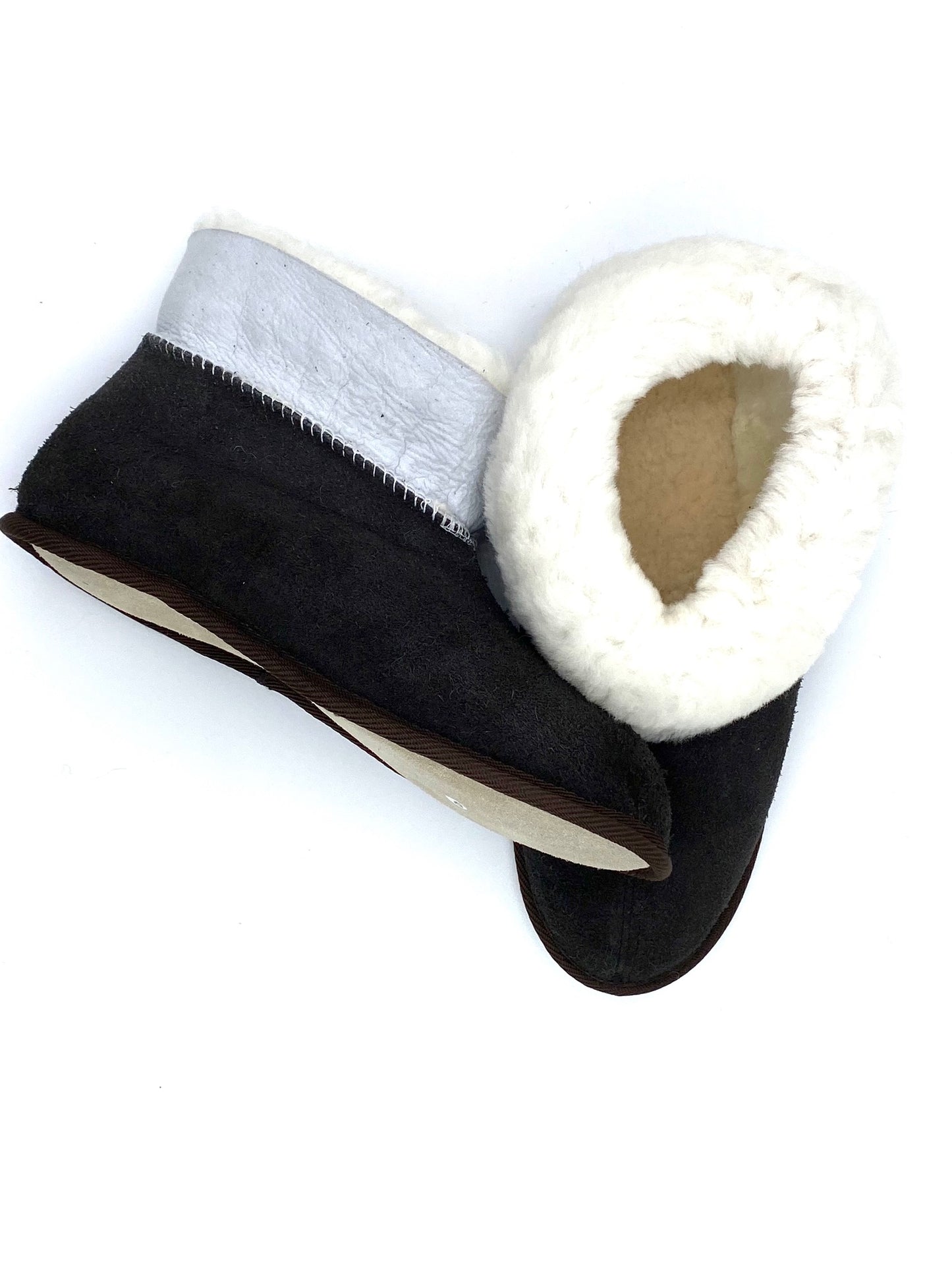 Schaffell-Hausschuh mit Ledersohle