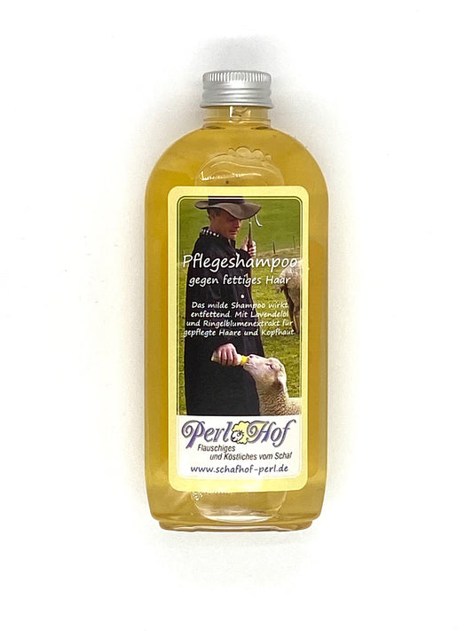 Pflegeshampoo gegen fettiges Haar
