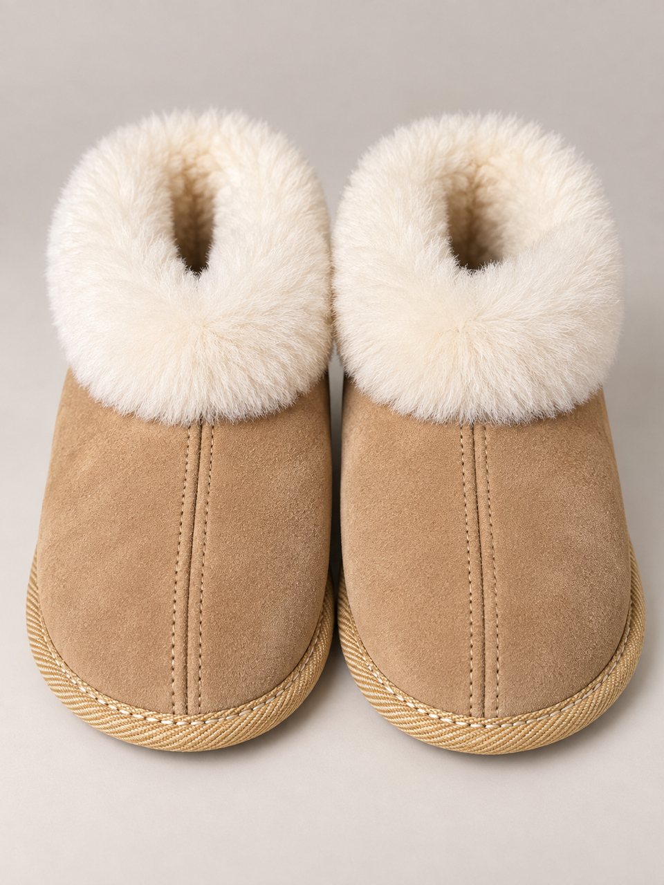 Fell-Hausschuhe mit Ledersohle, beige